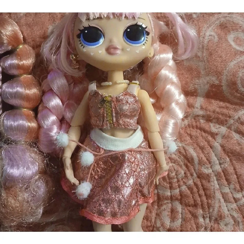 L.O.L. Surprise! Dolls with Pink and Blue Outfits